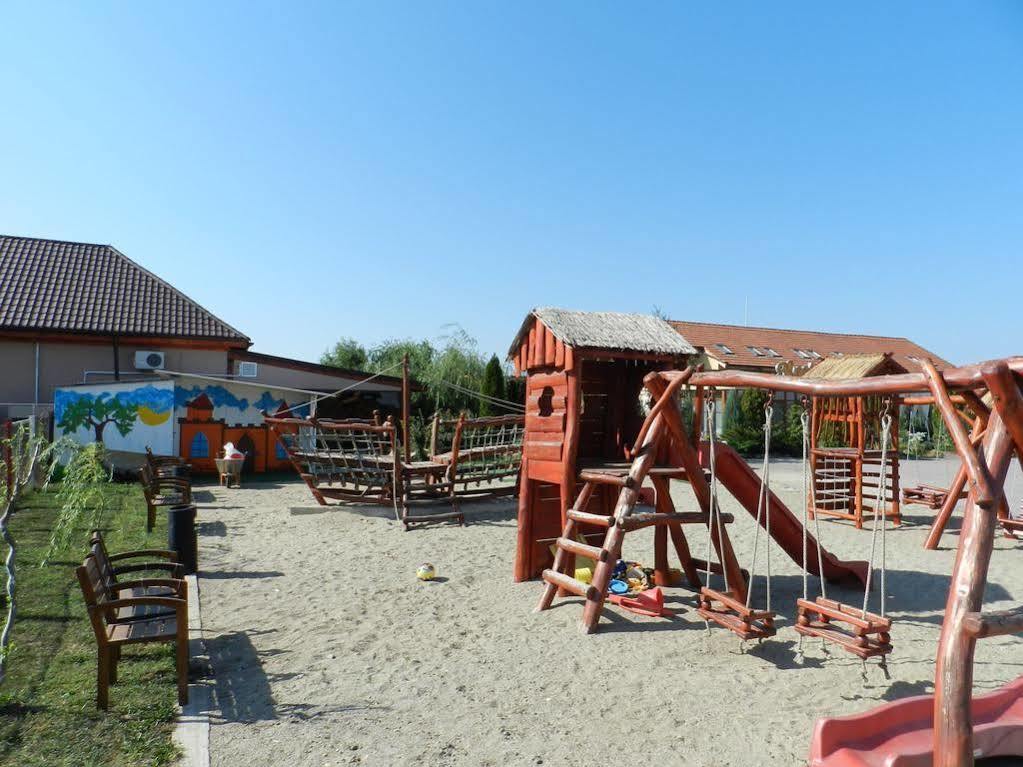 Anette Resort & Spa Covaci Zewnętrze zdjęcie